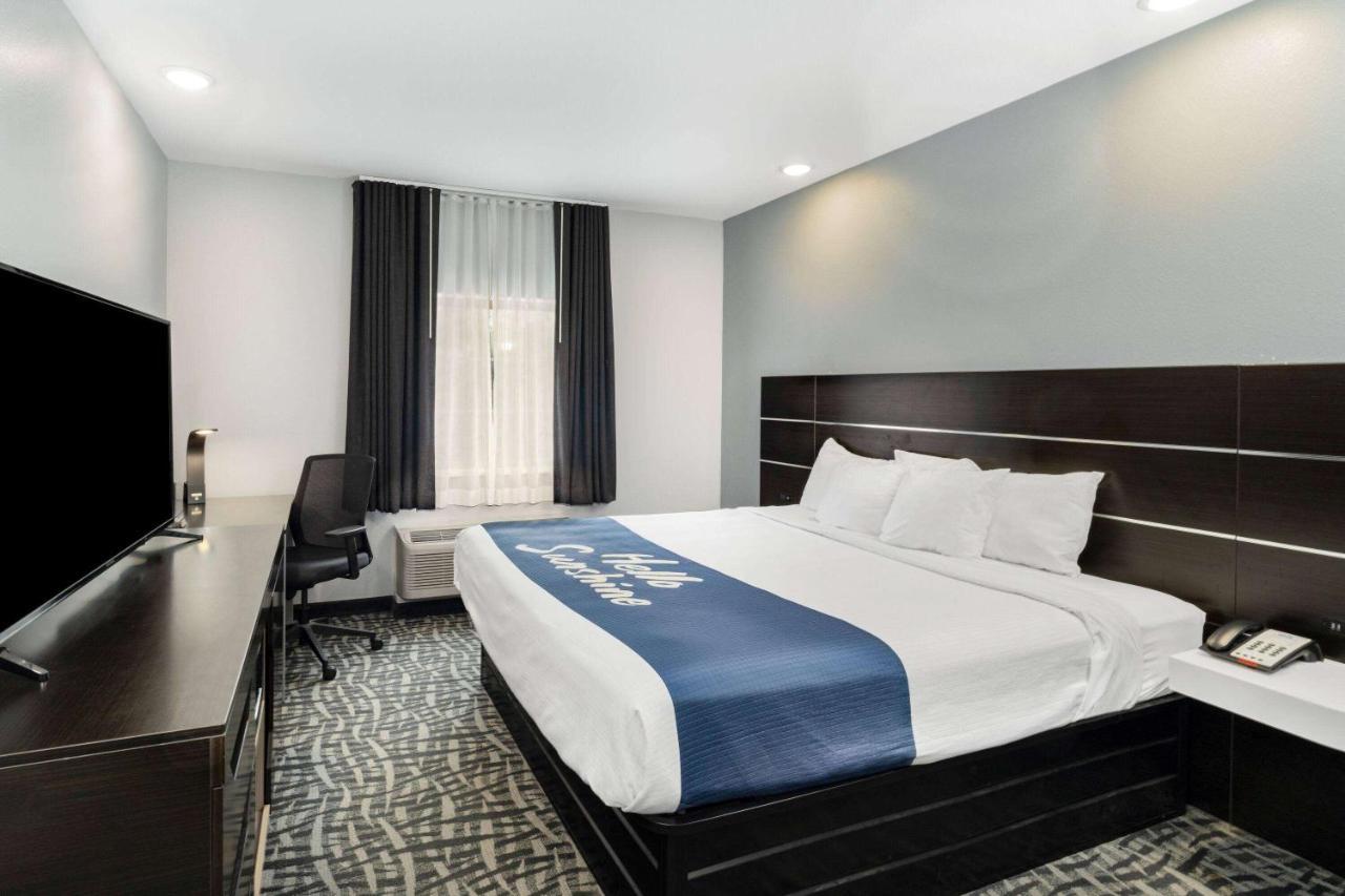 Days Inn & Suites By Wyndham Horn Lake - Memphis Graceland ภายนอก รูปภาพ