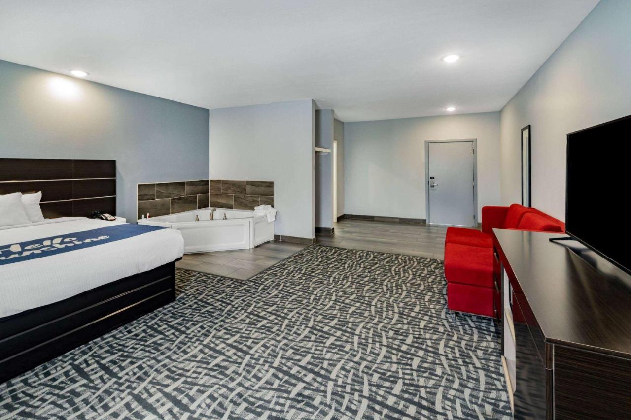 Days Inn & Suites By Wyndham Horn Lake - Memphis Graceland ภายนอก รูปภาพ